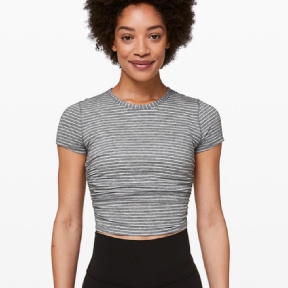LULULEMON CROP TOP🍋💛💫